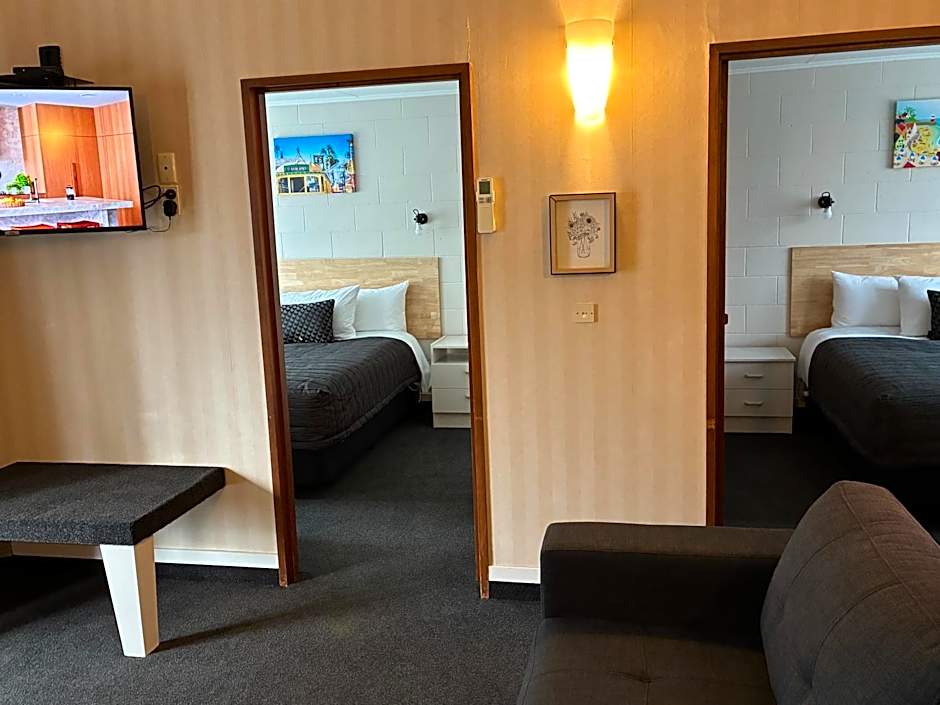 Charlies Motor Lodge
