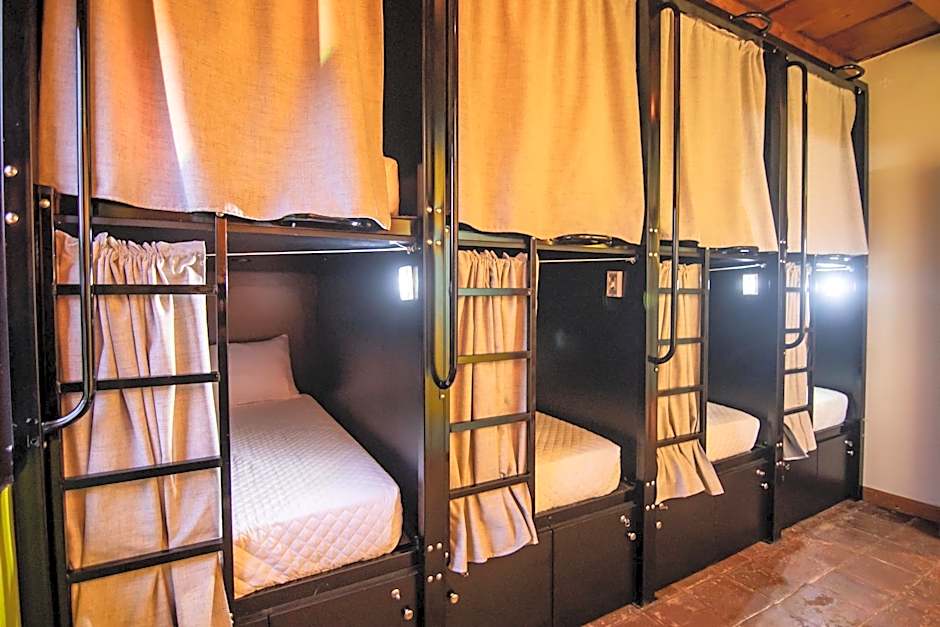 Yes Please! Hostel
