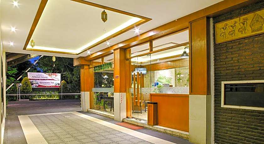 Paku Mas Hotel