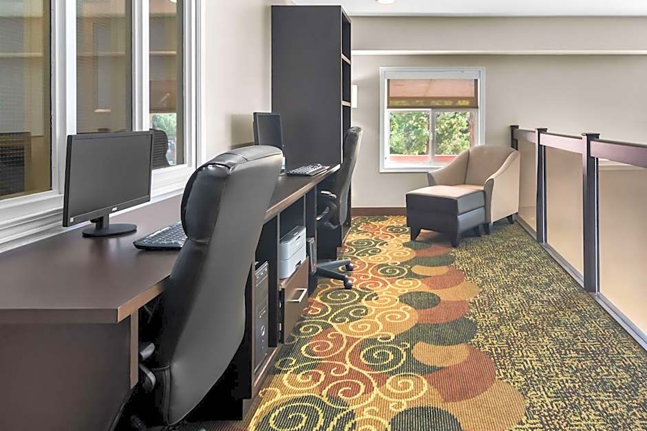 Best Western Plus Sunrise Inn