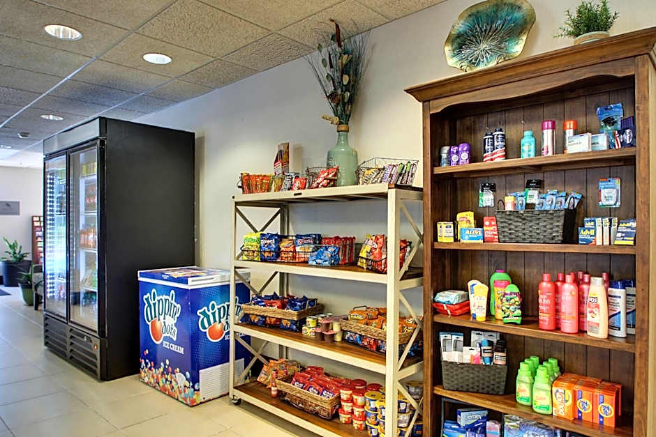 Greenfield Inn & Suites Owensboro, KY Airport