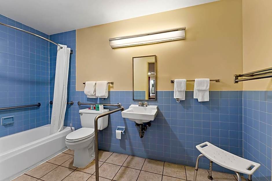 Econo Lodge Fredericksburg near I-95