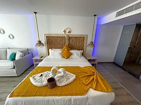 Ocean Dreams Suites - By the Harbour