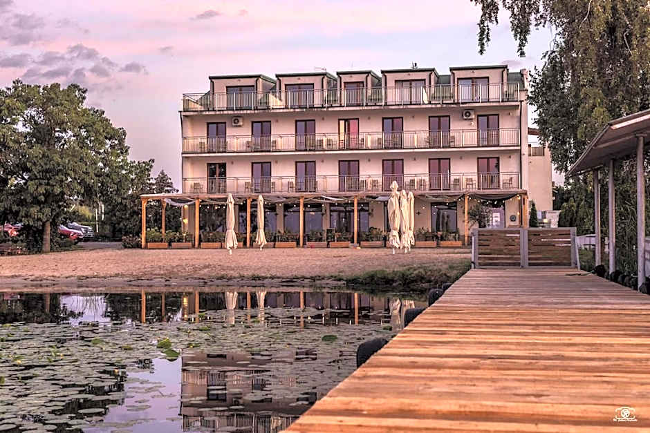 Relax place & restaurant