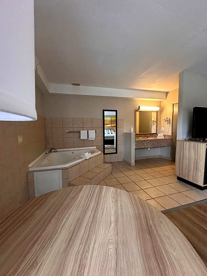 Days Inn & Suites by Wyndham Artesia
