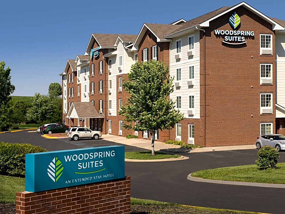 WoodSpring Suites Kansas City Lenexa