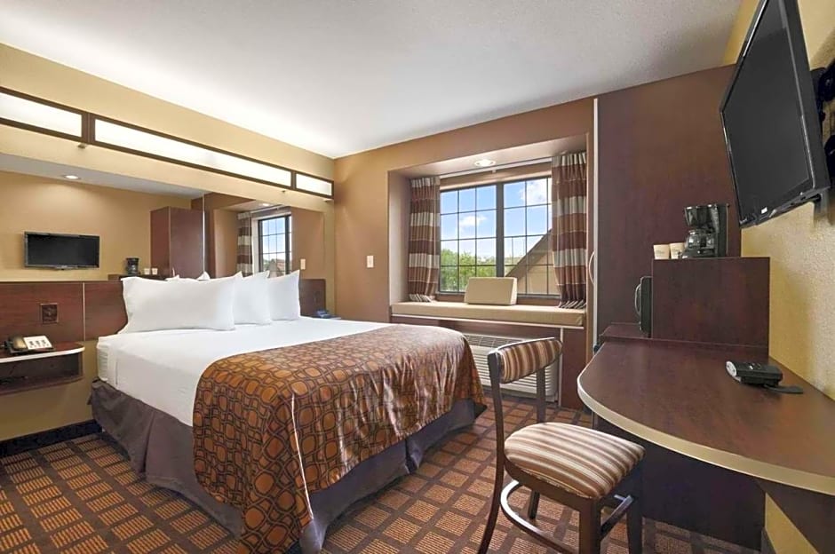 Microtel Inn & Suites Gonzales TX