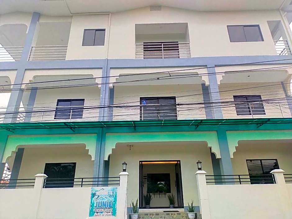 Junie Pension House