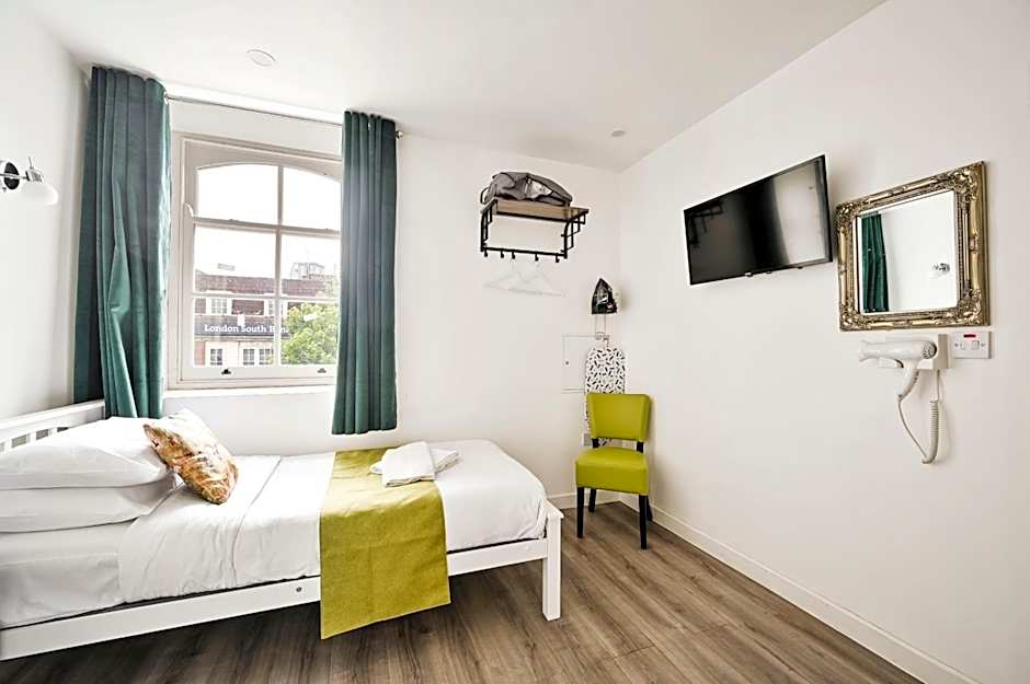 City London Hotel