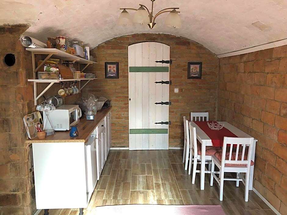 Kakukkfu Barlang-Vendeghaz