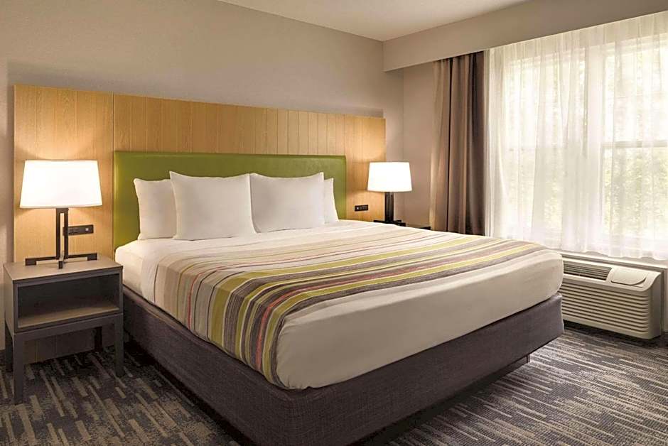 Country Inn & Suites by Radisson, Pella, IA