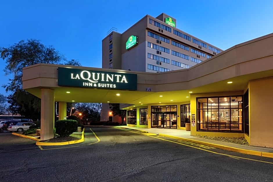 La Quinta by Wyndham Secaucus Meadowlands