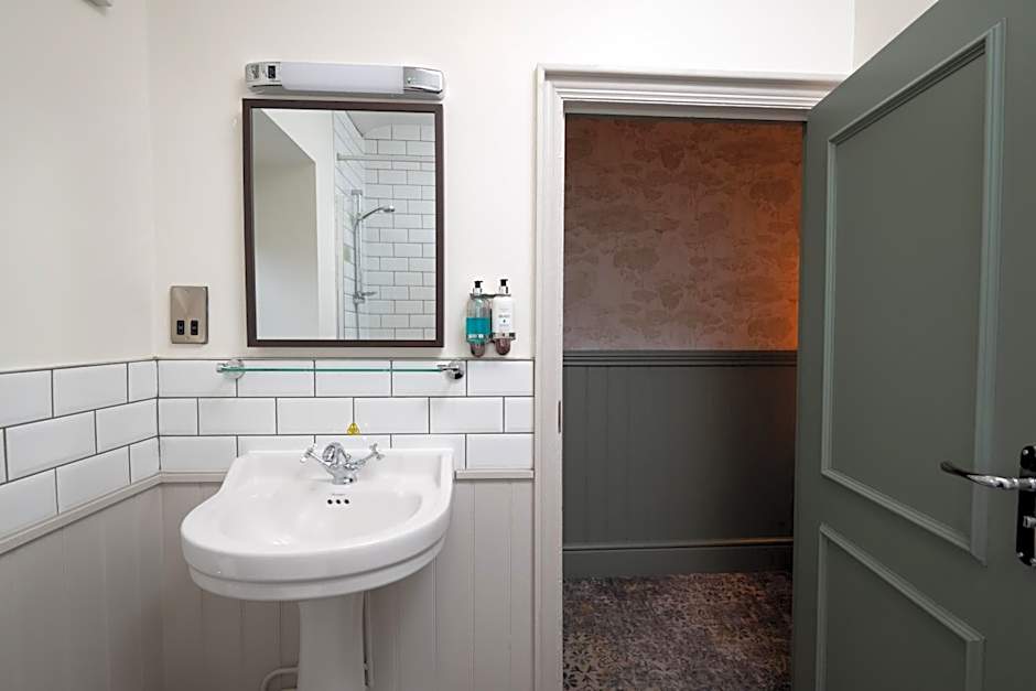 Rockingham Arms By Greene King Inns