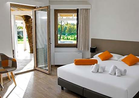 Deluxe Double or Twin Room with Garden View