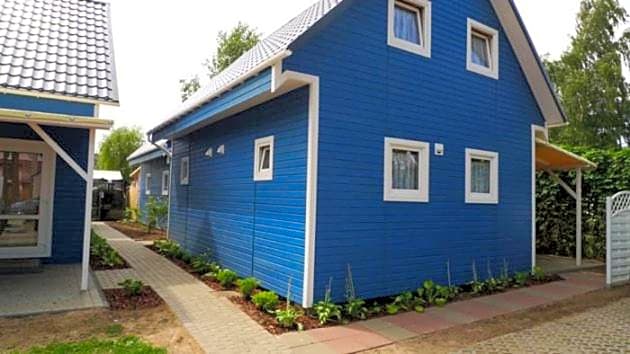 Błękitne domki przy morzu