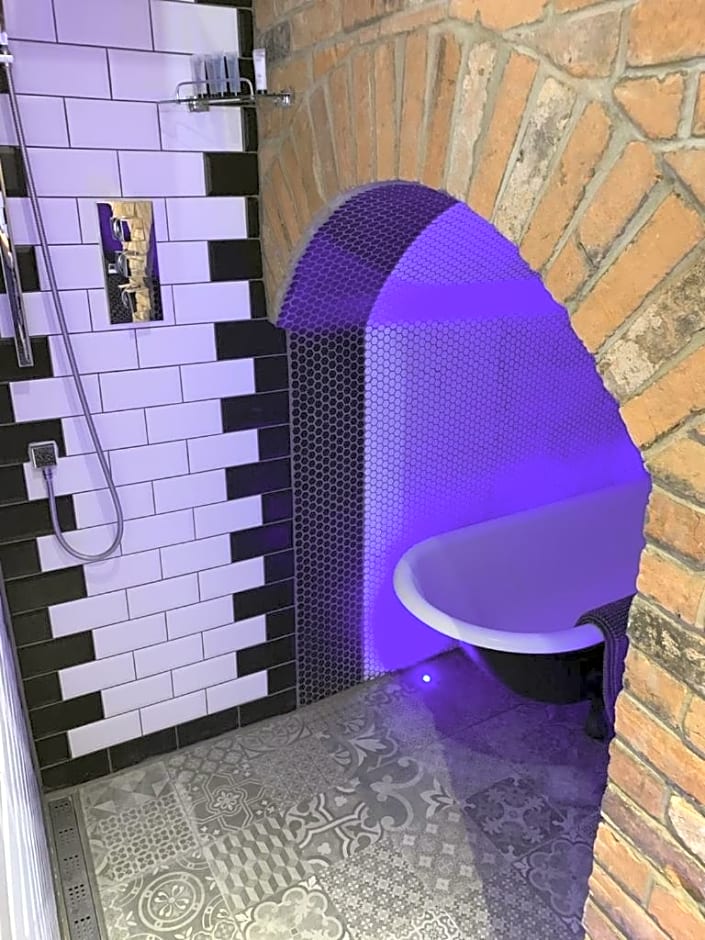 the kingsbury 7even 8ight