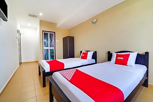 OYO 44058 Motel Sre Bayam