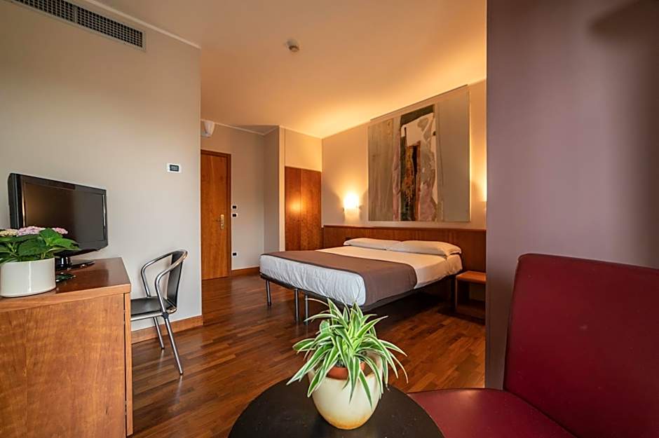 HOTEL QUERINI Essential Business Hotel Sandrigo