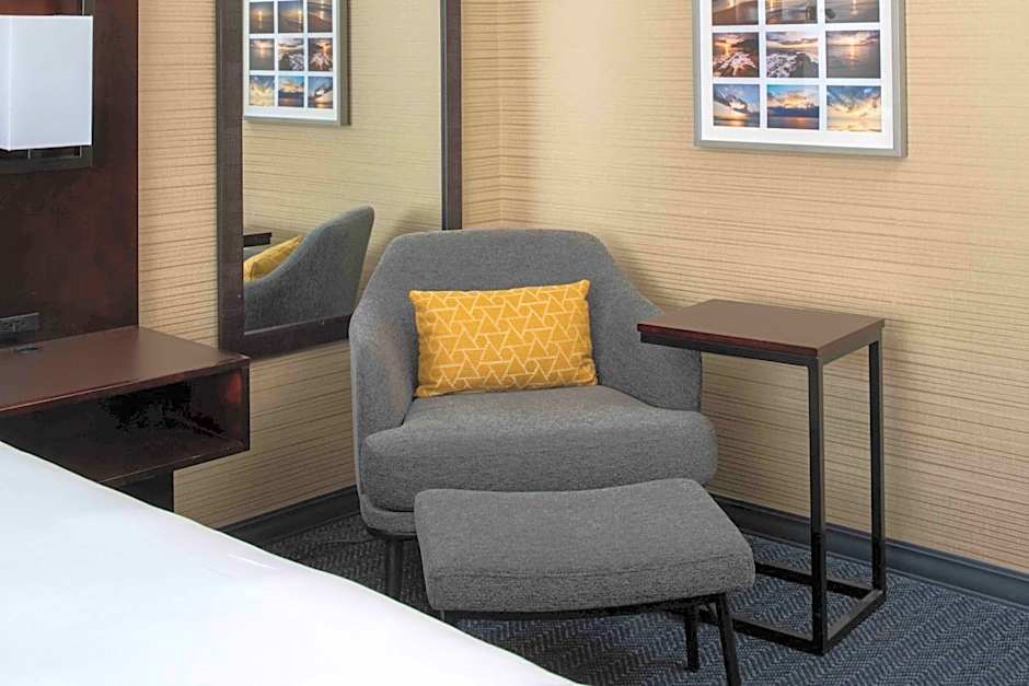 DoubleTree By Hilton Hotel San Francisco Airport