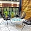 Aparthotel Pawia Deluxe- 10 min to center, self check-in, optional breakfest, parking on the street
