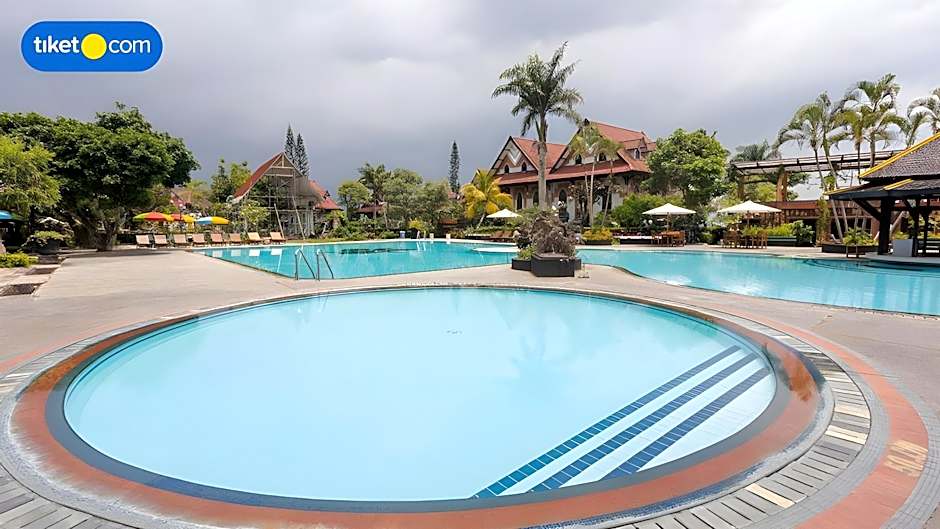 Royal Hotel and Villa Batu