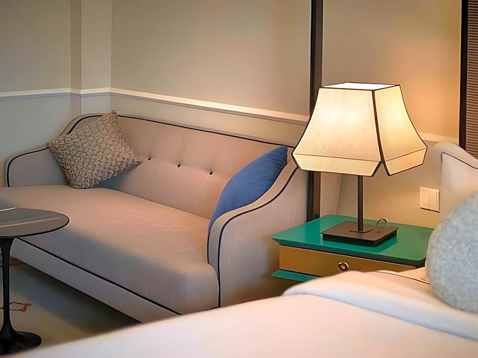 The Edison George Town