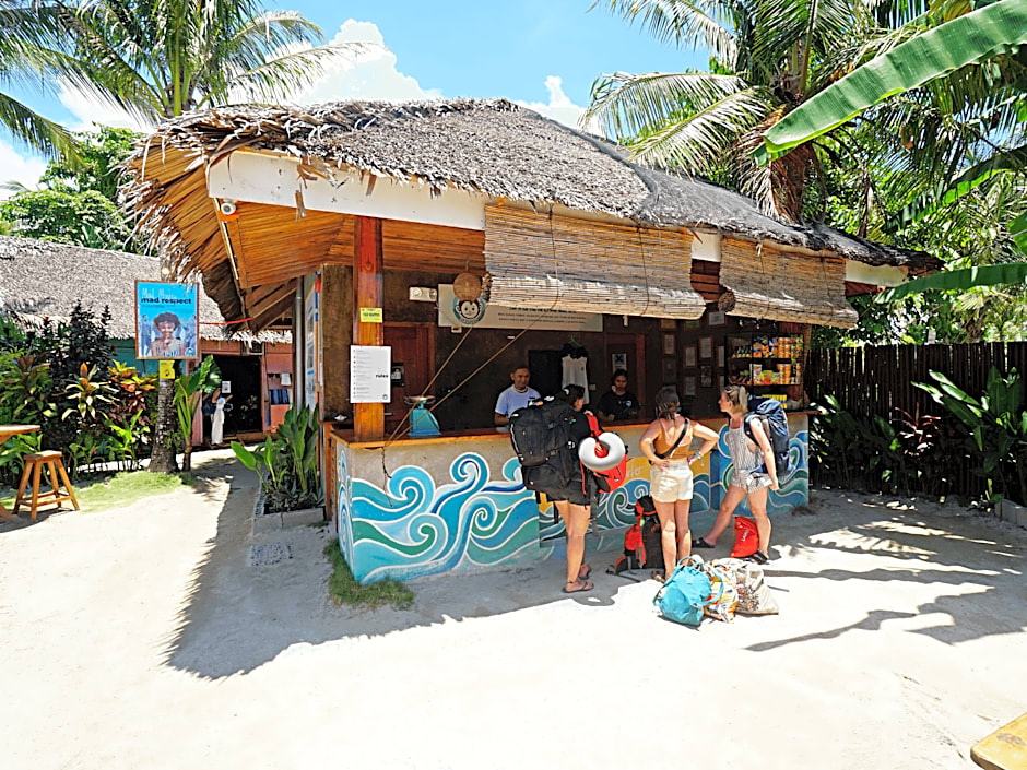 Mad Monkey Hostel Siargao