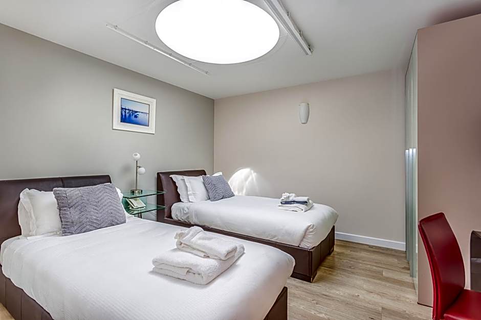 Captain's Club Hotel & Spa