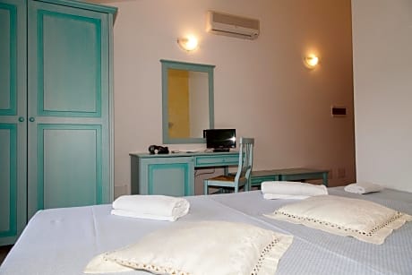 Twin Room with Garden View