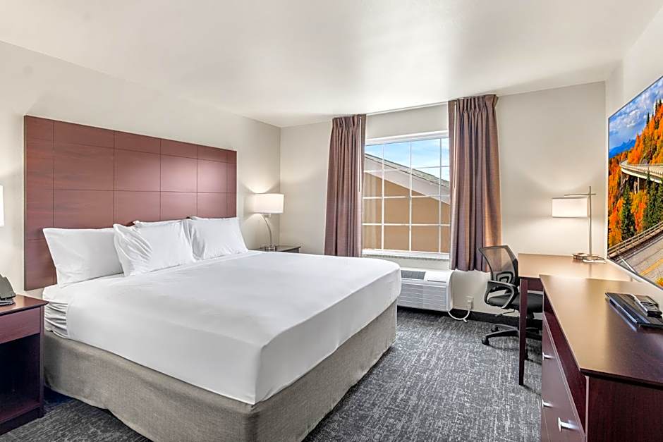 Cobblestone Hotel & Suites Denmark - Green Bay