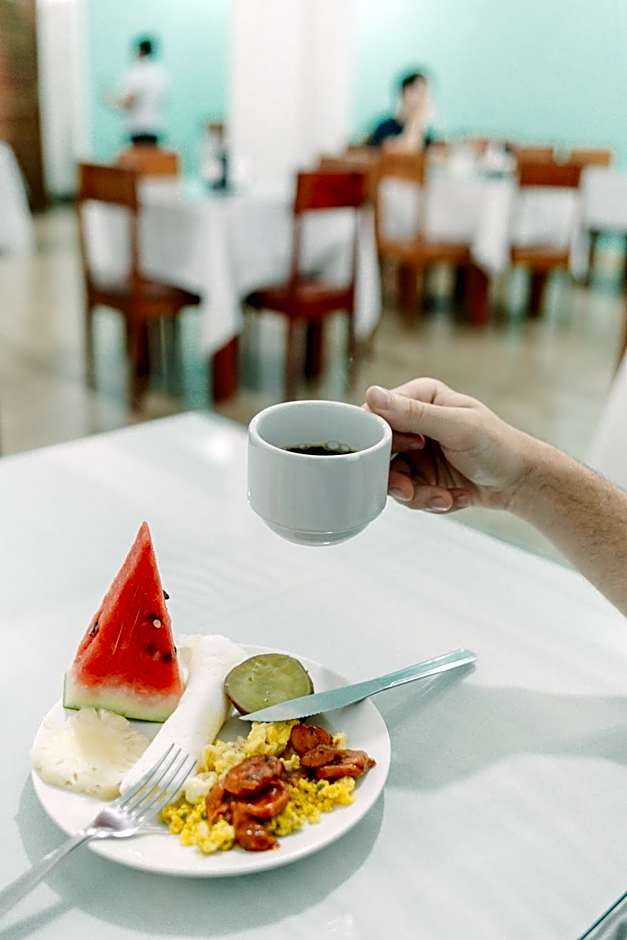 Hotel Verde Mares