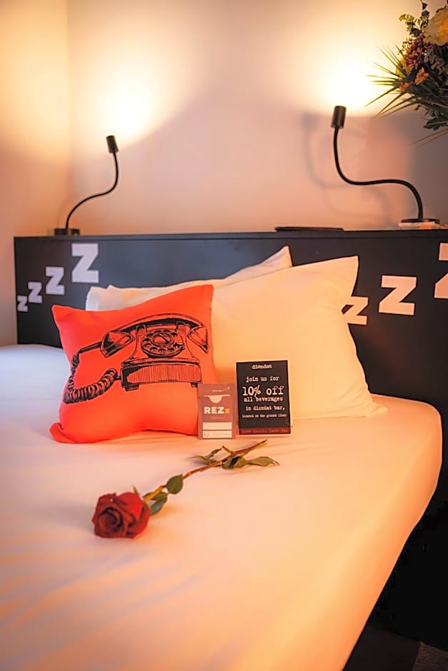 REZz Temple Bar, Dublin