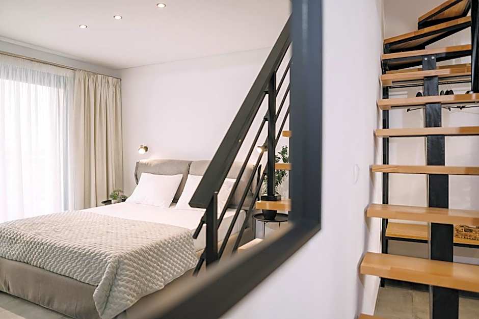 BLUE STONE Luxury Suites