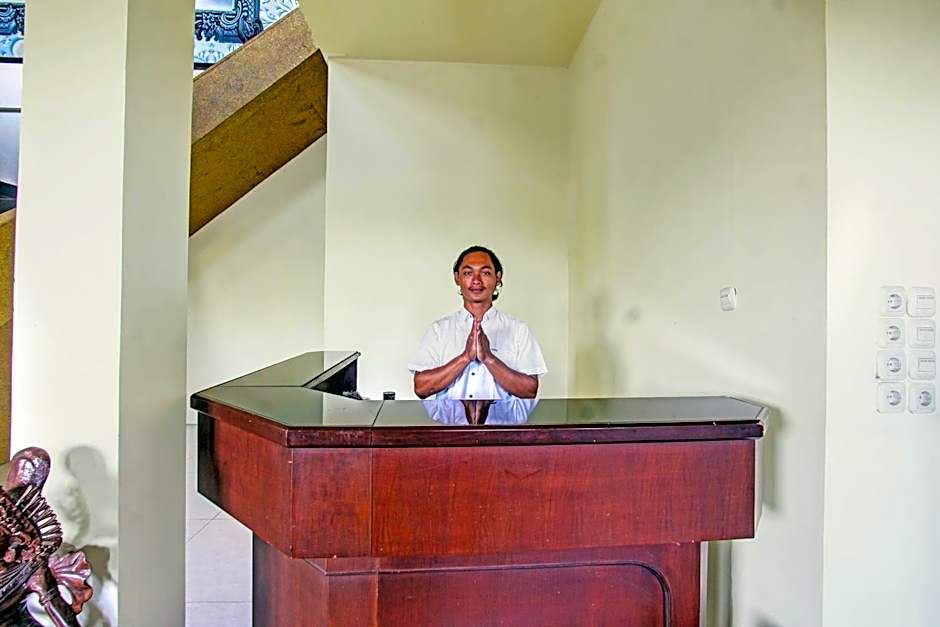 OYO 91739 Ayu Bypass MansionNearBundaran Gerung