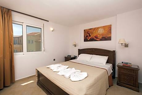 Deluxe Private Apartment