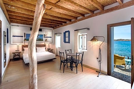 Seaside Medium Stone Suite