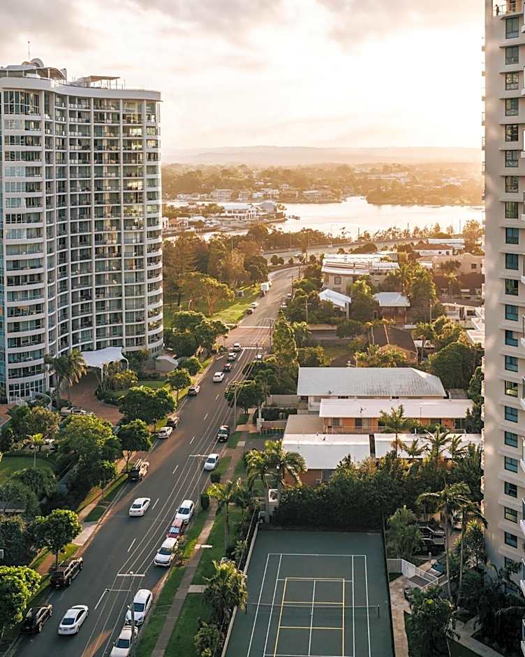 The Crest Apartments