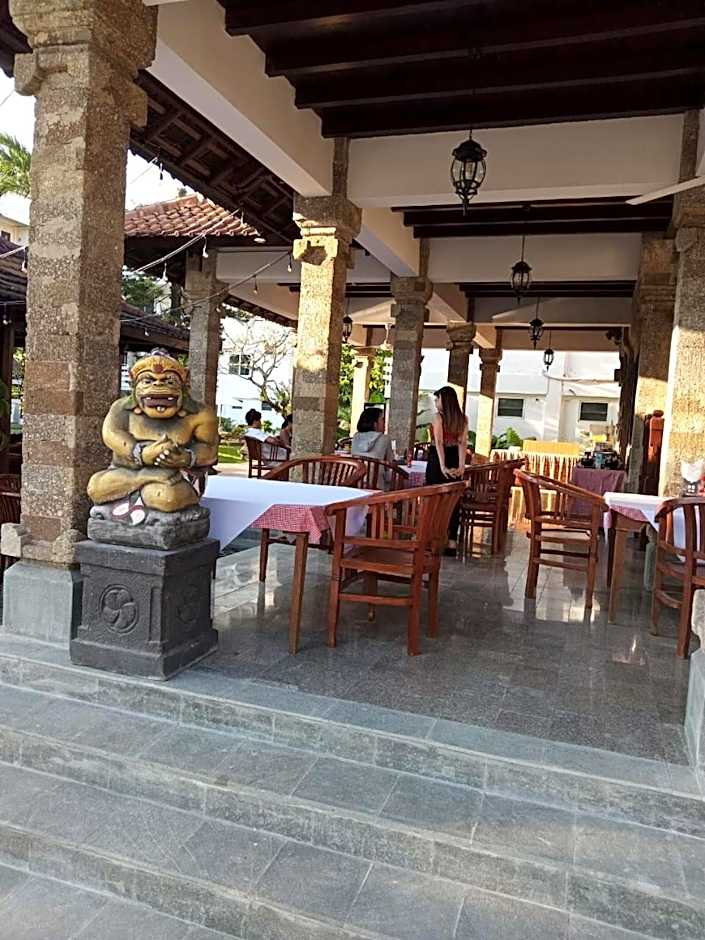 Sari Bunga Hotel - Legian, walking distance to Legian Beach
