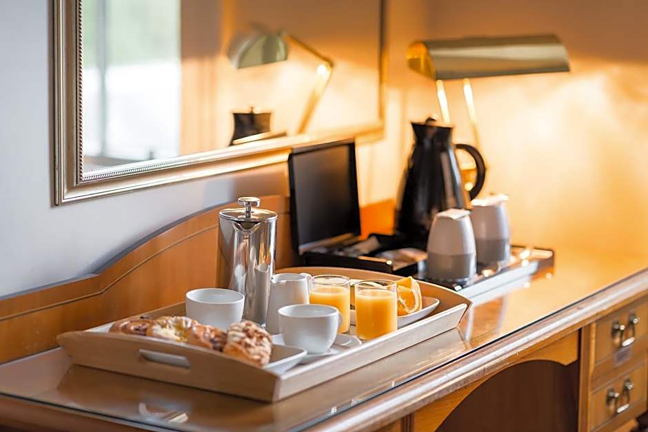 Carberry Tower Mansion House and Estate