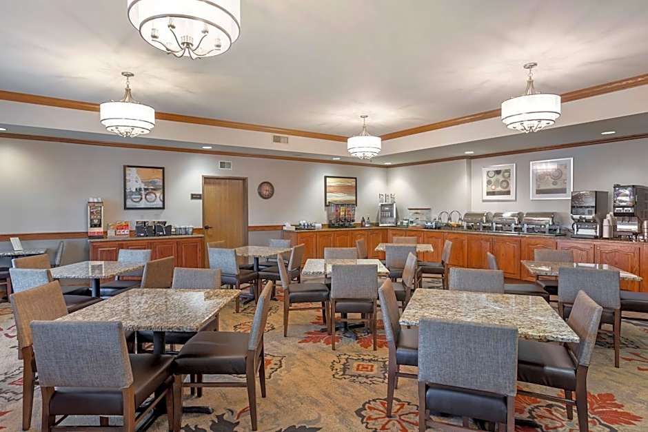 Best Western Plus Capital Inn