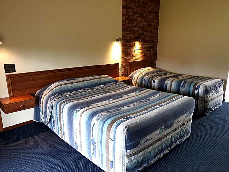 The Finley Palm Motor Inn