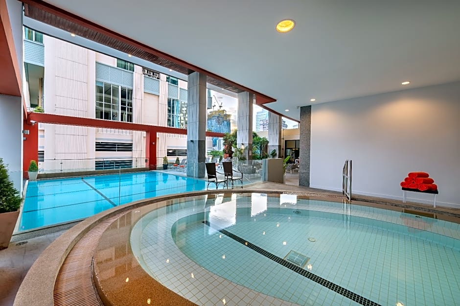 Bandara Suites Silom