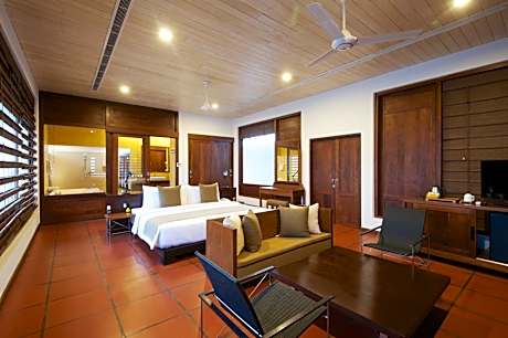 Master Suite with Private Pool