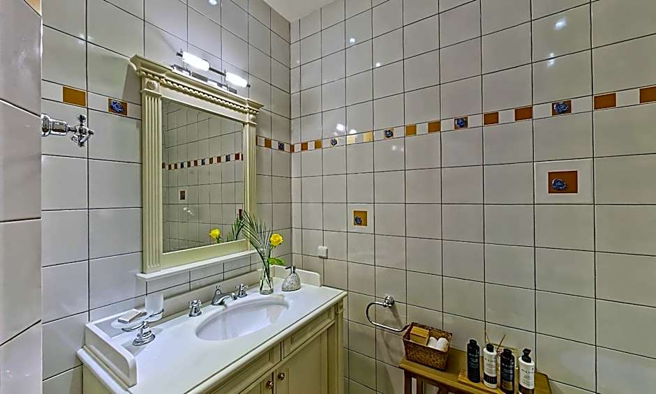 Villa Veneziano Suites & Villa