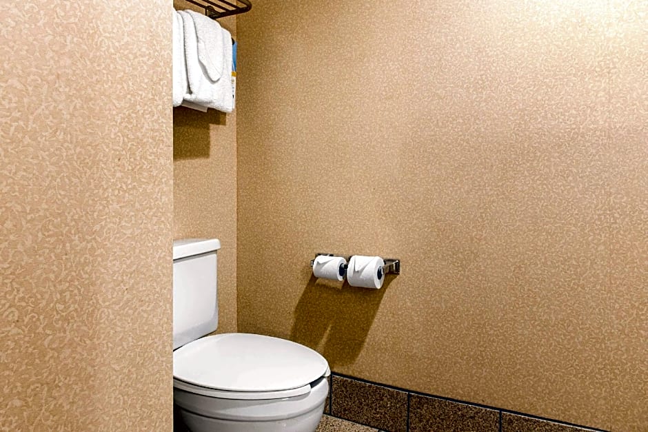 Quality Inn & Suites Miamisburg - Dayton South
