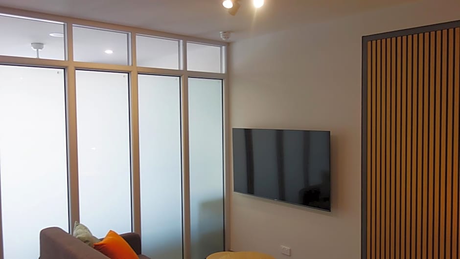 Semaphore Splash Apartments