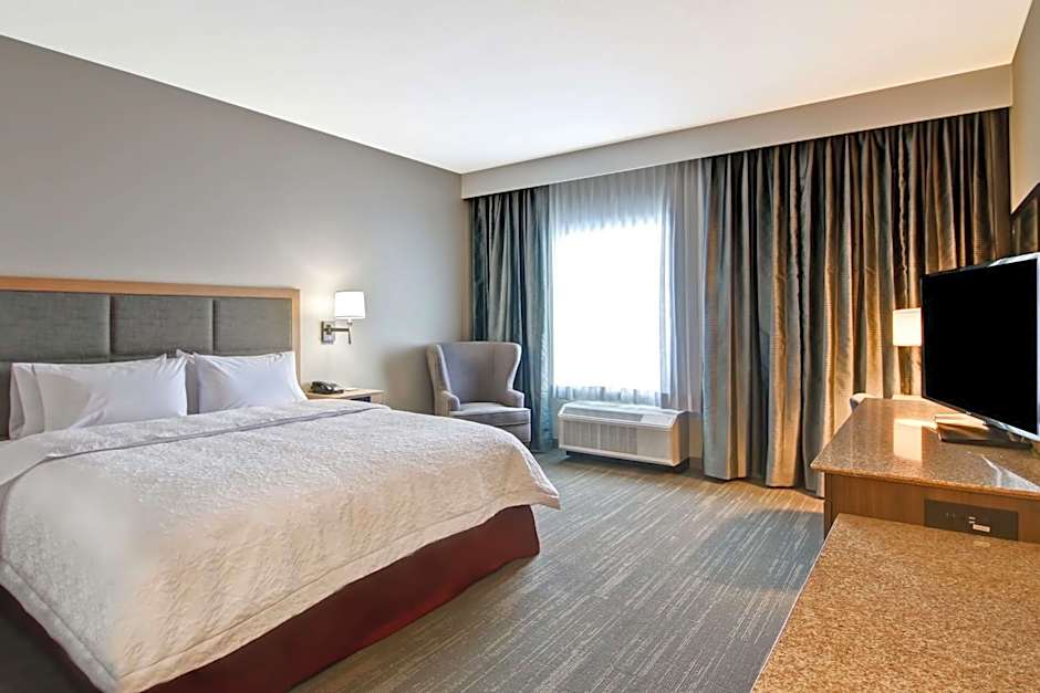 Hampton Inn By Hilton & Suites Grande Prairie, Alberta, Canada