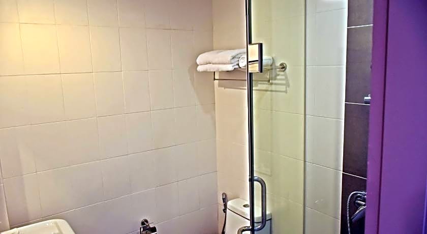 Ocean and Ole Patong