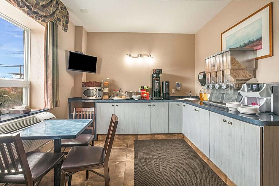 Knights Inn - Orillia ON