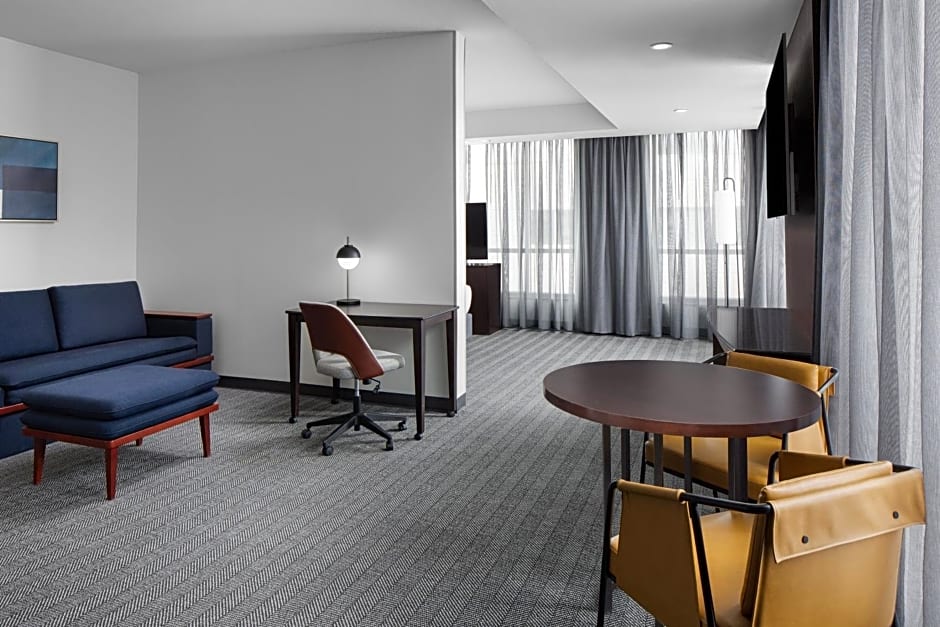 Courtyard by Marriott Cleveland University Circle